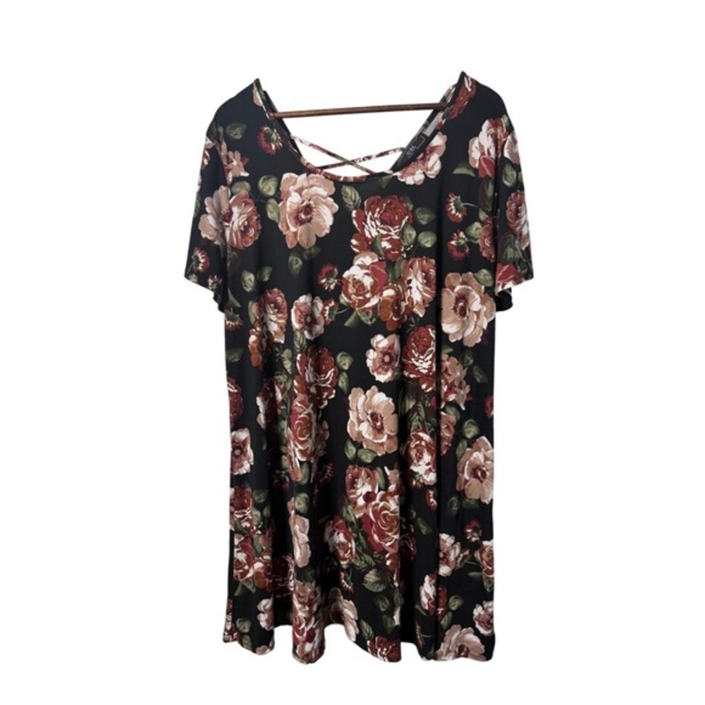 Vibes Sportswear Women Size‎ 2X Floral Criss Cross Back Black T-shirt Dress